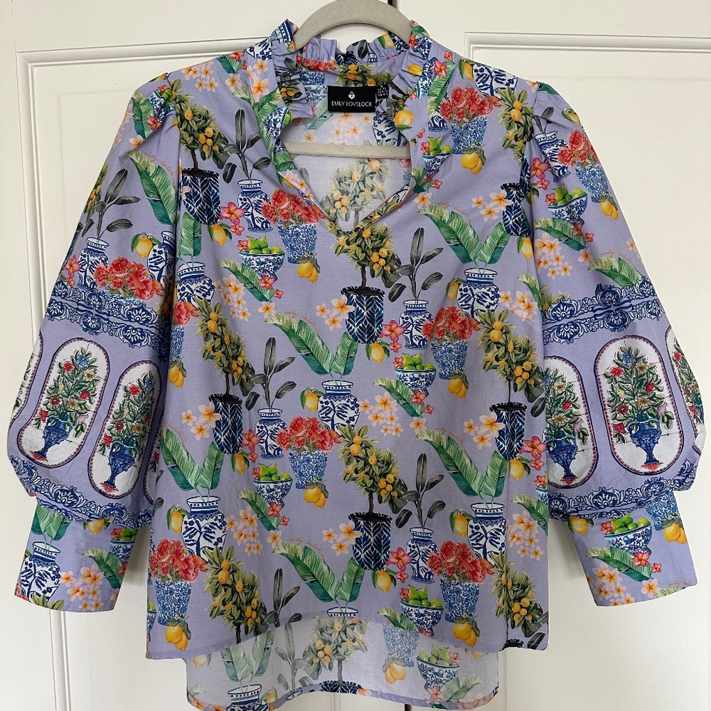 Floral Vase-Print Lavender Blouse with Three-Quarter Sleeves